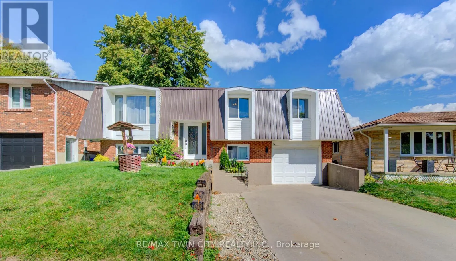 320 COUNTRY HILL DRIVE