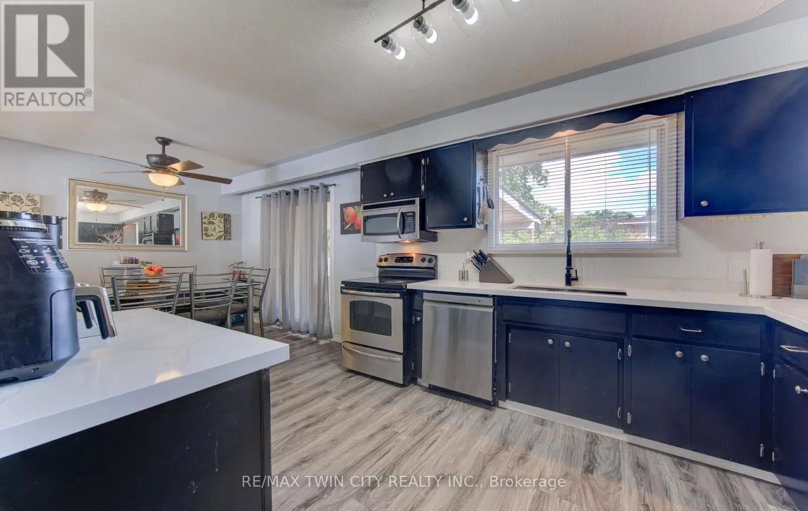 320 COUNTRY HILL DRIVE