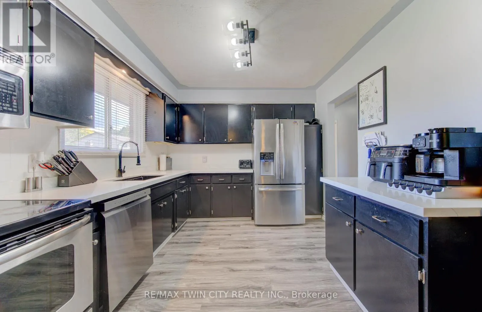 320 COUNTRY HILL DRIVE