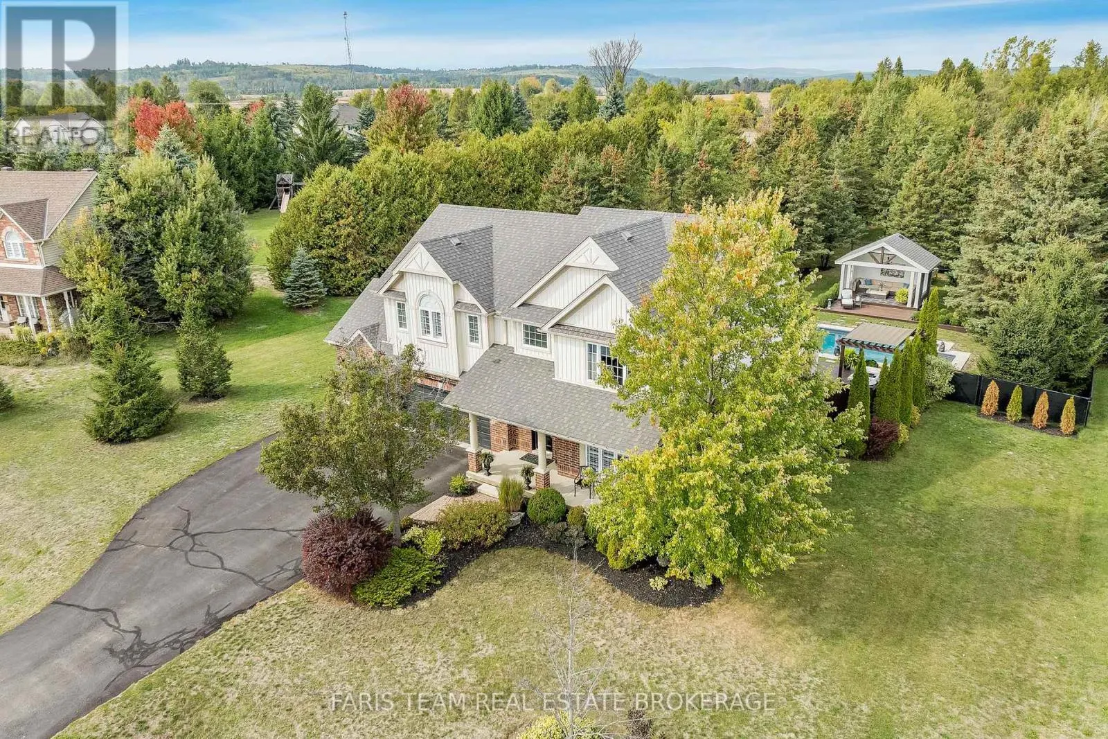 6 SOMERVILLE CRESCENT