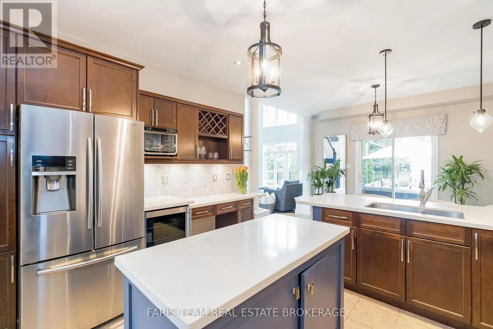 6 SOMERVILLE CRESCENT