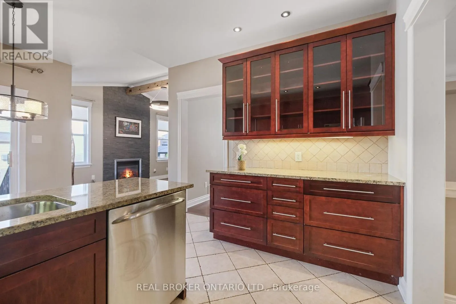 1017 FIELDFAIR WAY