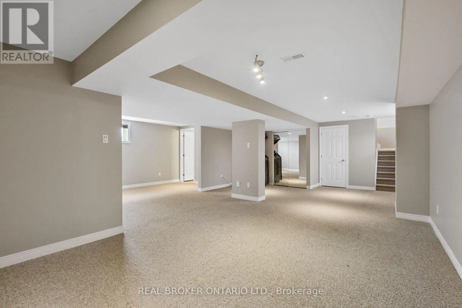 1017 FIELDFAIR WAY
