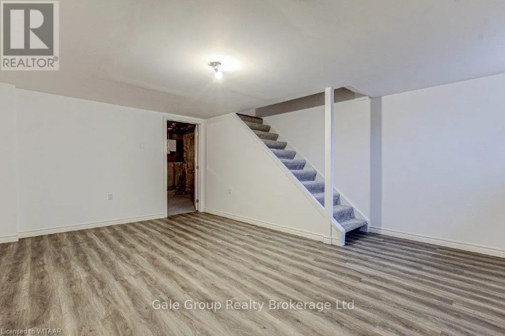 3 - 880 JAMES STREET, #3