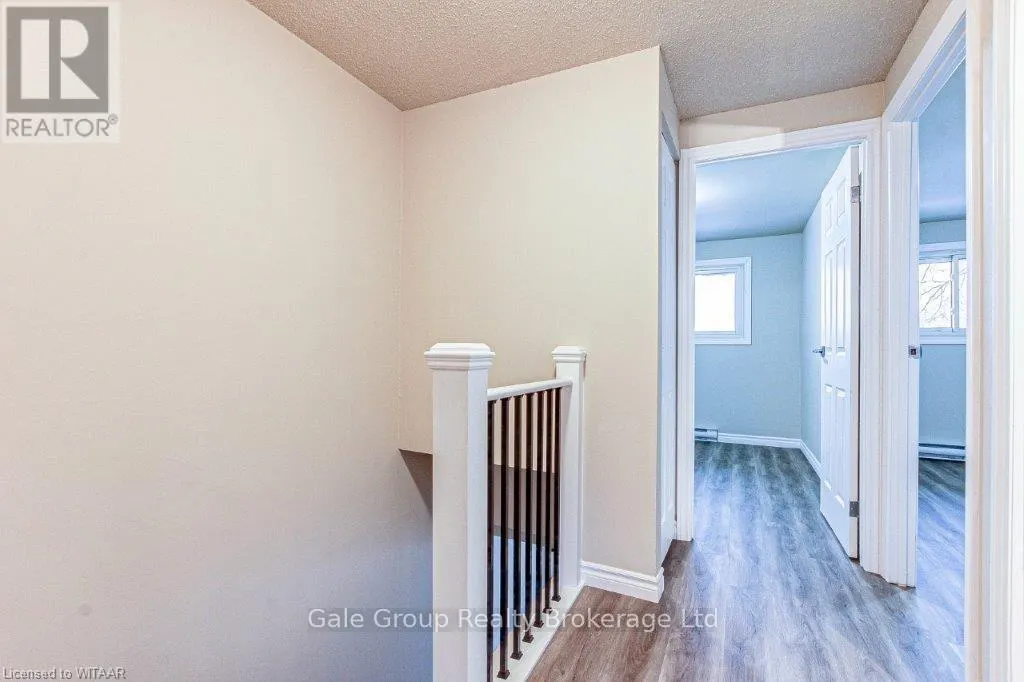 3 - 880 JAMES STREET, #3