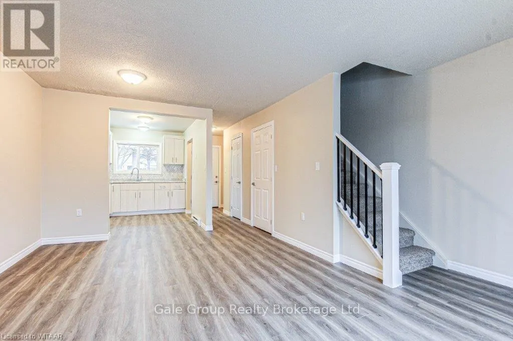3 - 880 JAMES STREET, #3