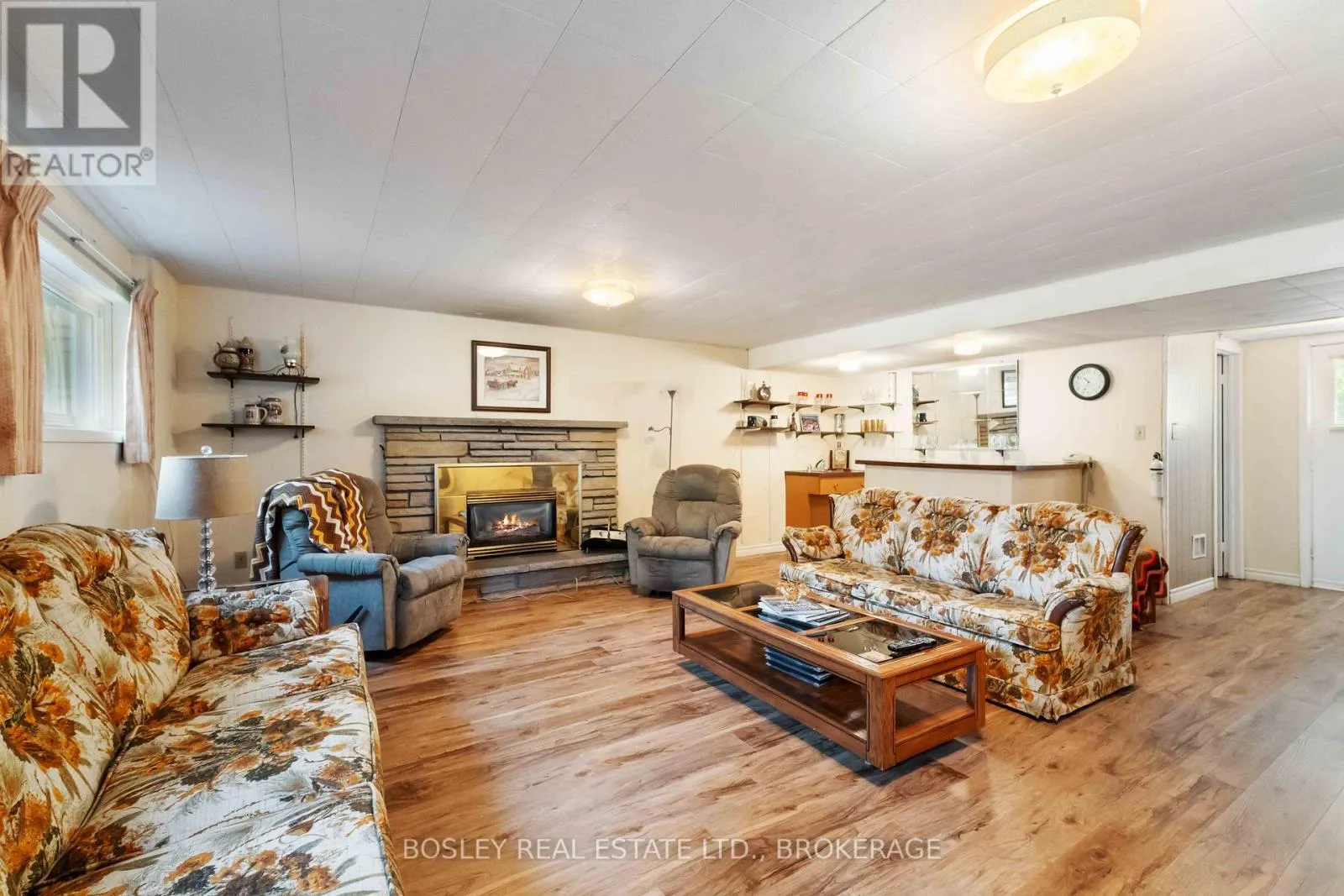 27 MEADOWLARK CRESCENT