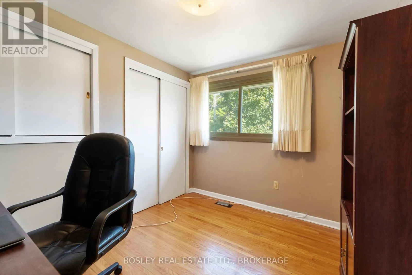 27 MEADOWLARK CRESCENT
