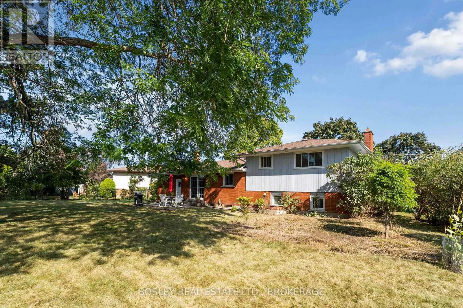 27 MEADOWLARK CRESCENT