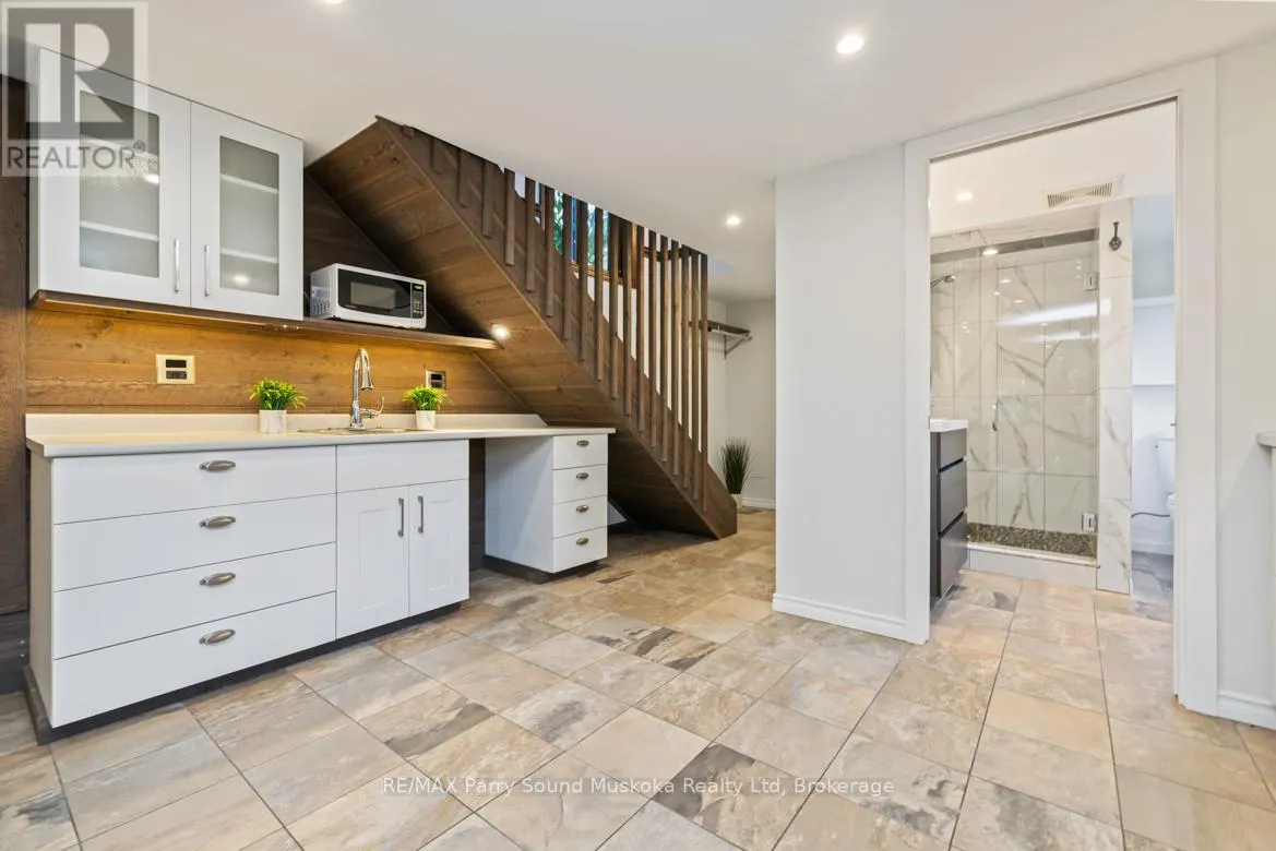 9 ADDIE STREET