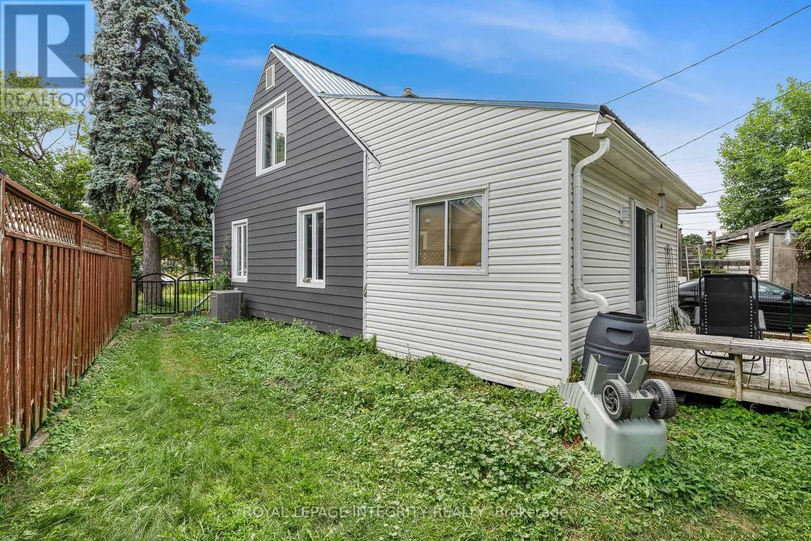 841 MERIVALE ROAD