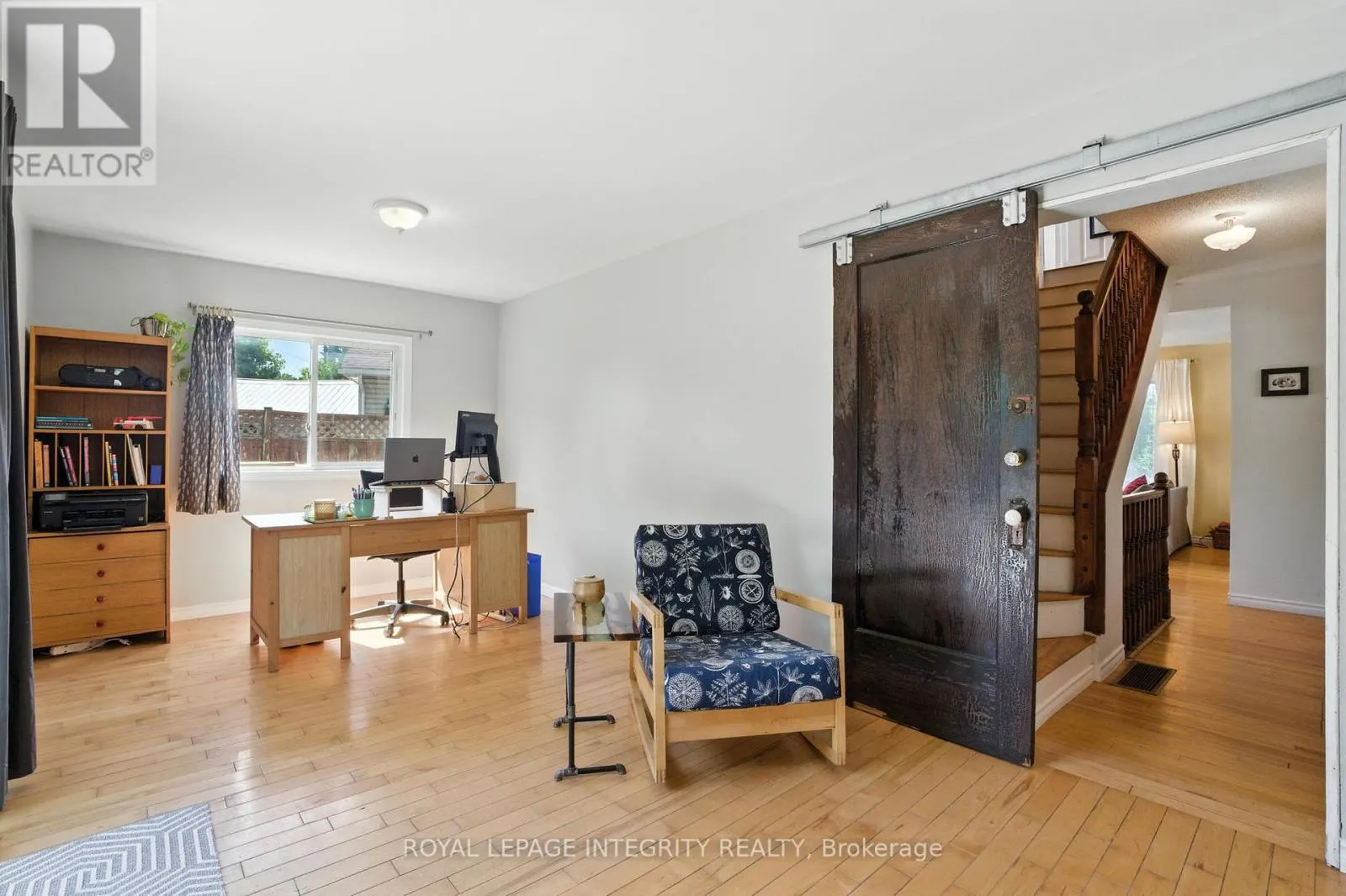 841 MERIVALE ROAD