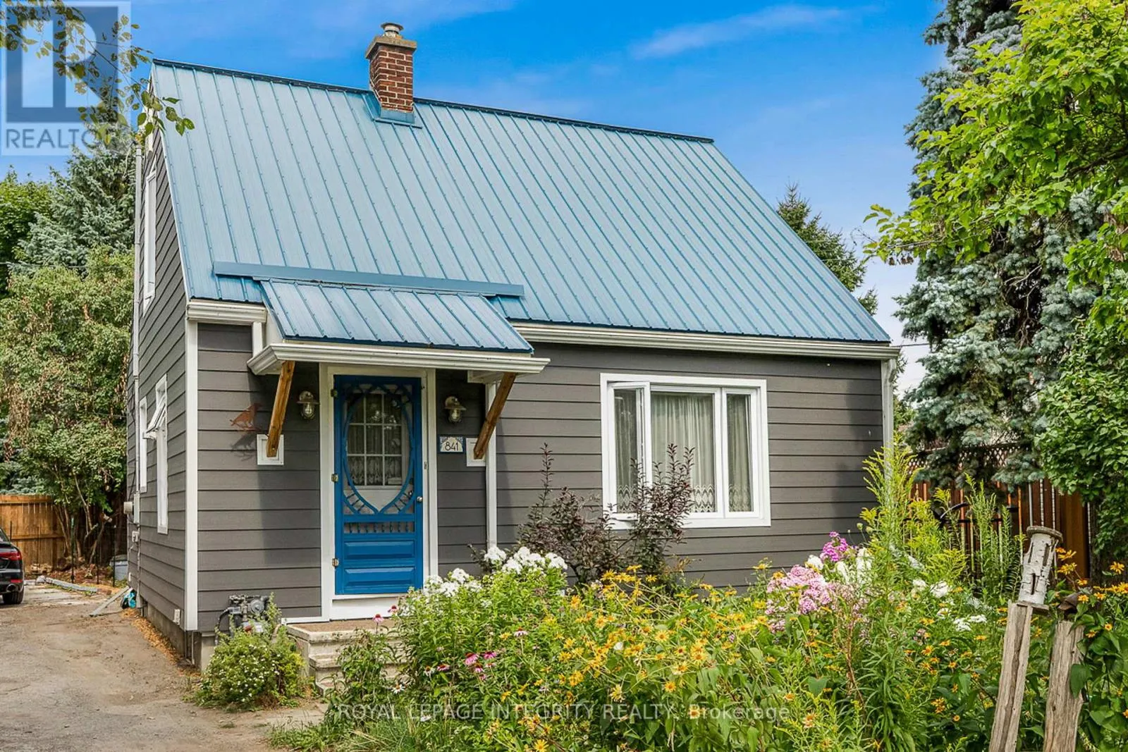 841 MERIVALE ROAD