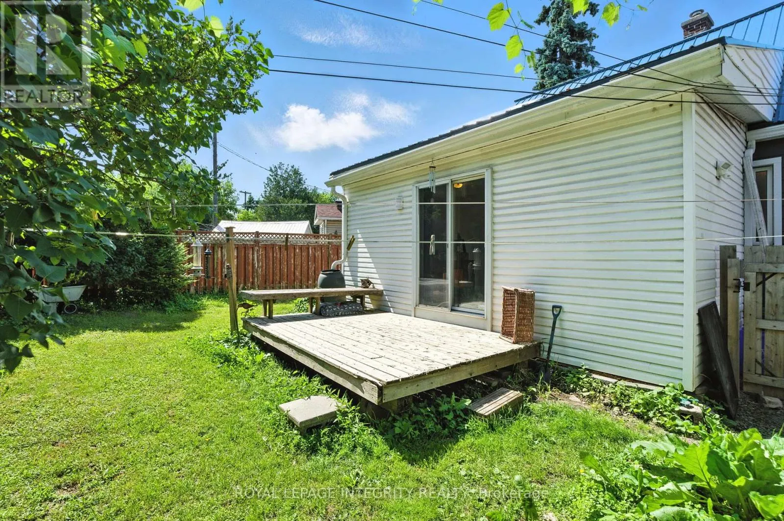 841 MERIVALE ROAD