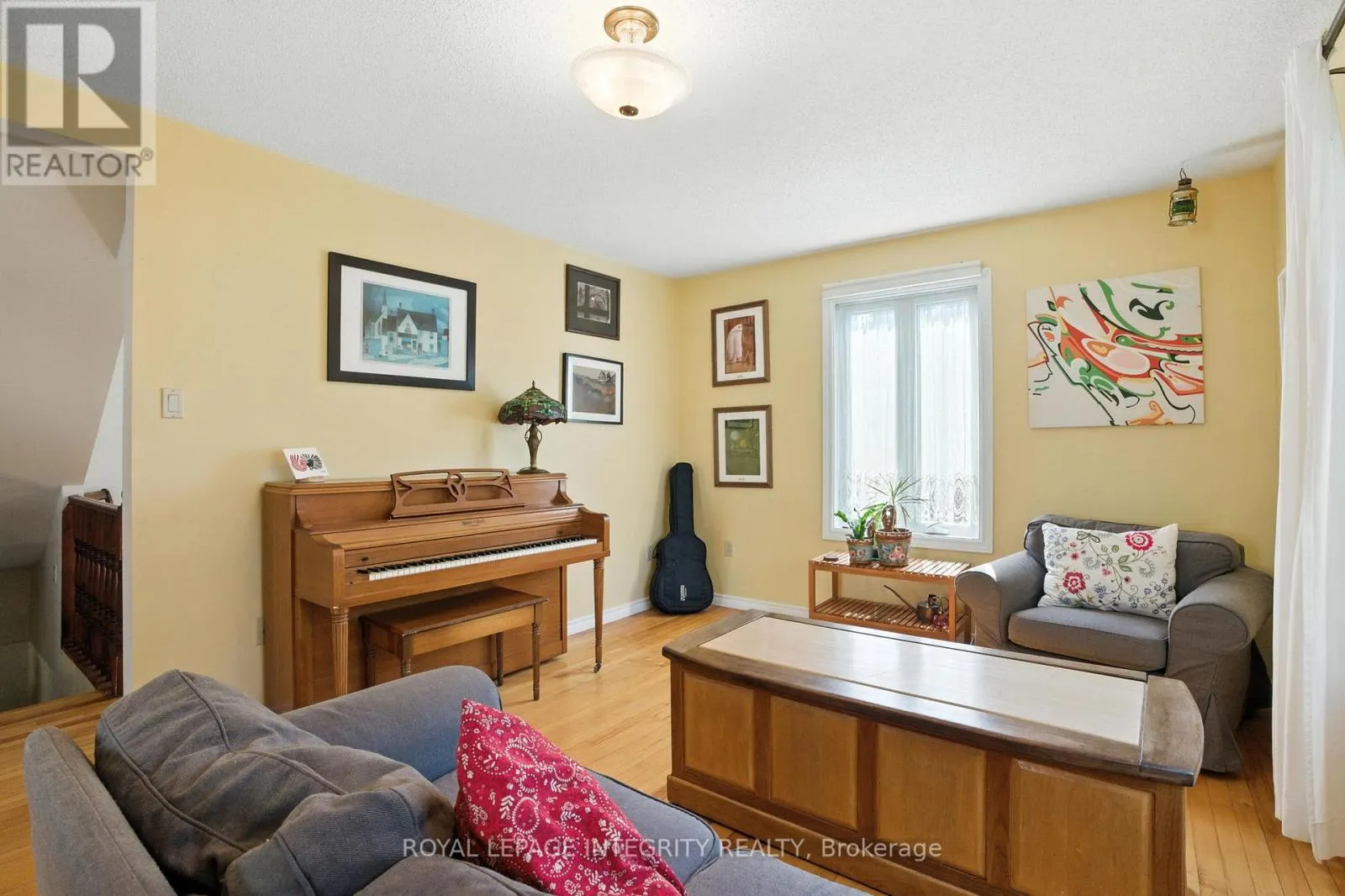 841 MERIVALE ROAD