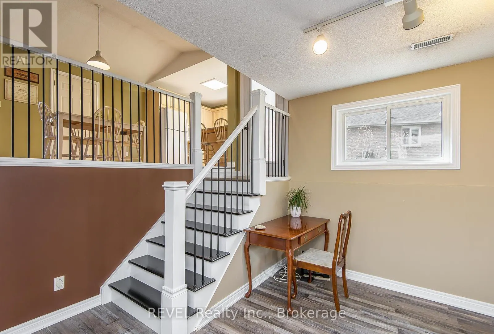 307 BECKETT CRESCENT