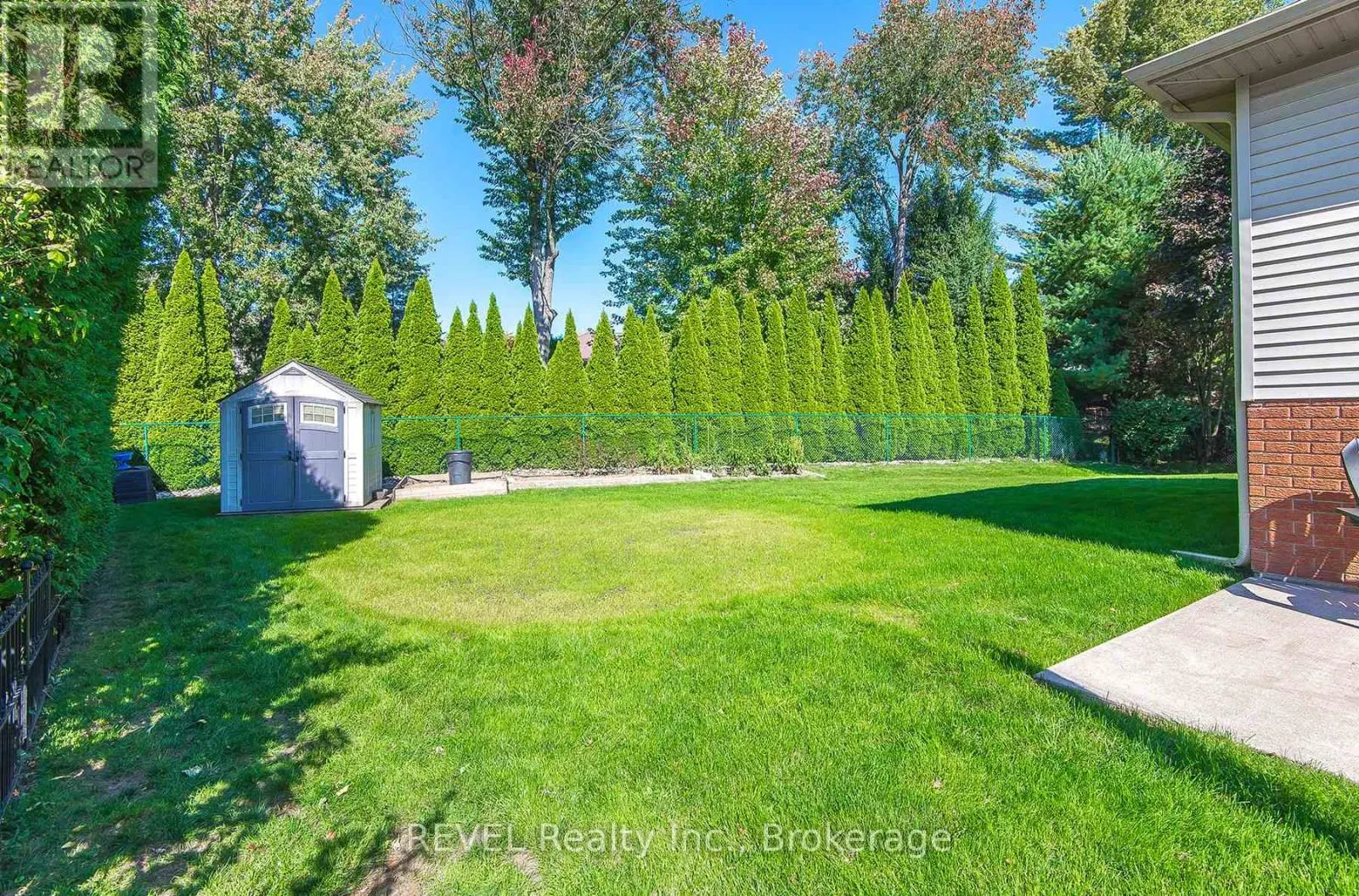 307 BECKETT CRESCENT