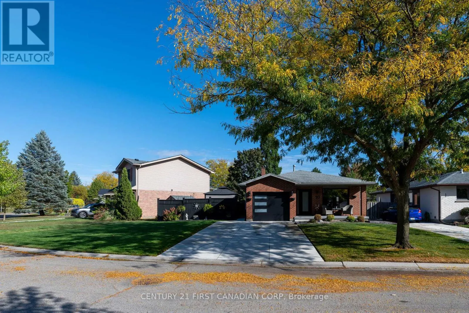10 DANIELLE CRESCENT