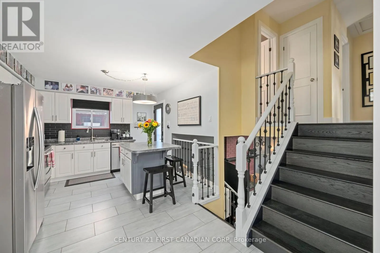 10 DANIELLE CRESCENT