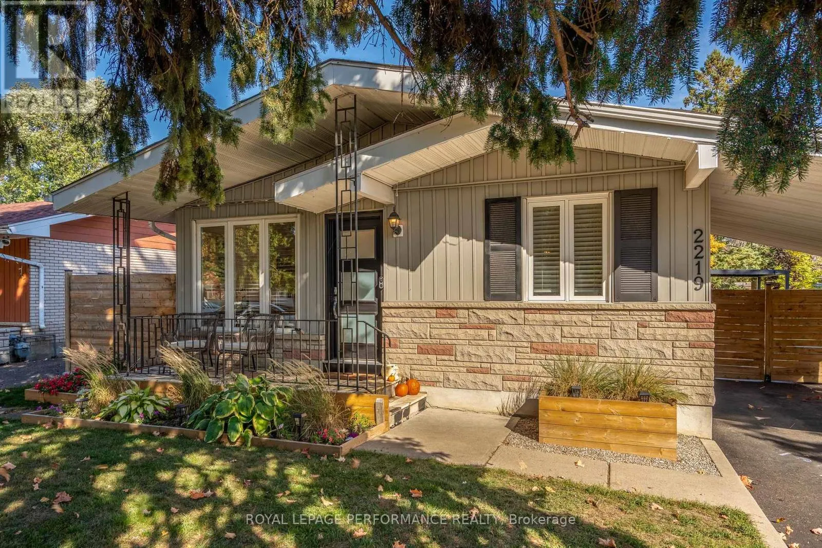 2219 AUDREY AVENUE