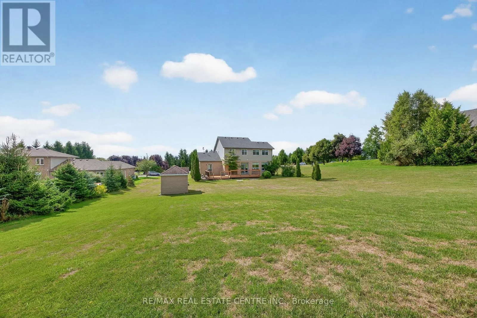 37 WOODLAND DRIVE