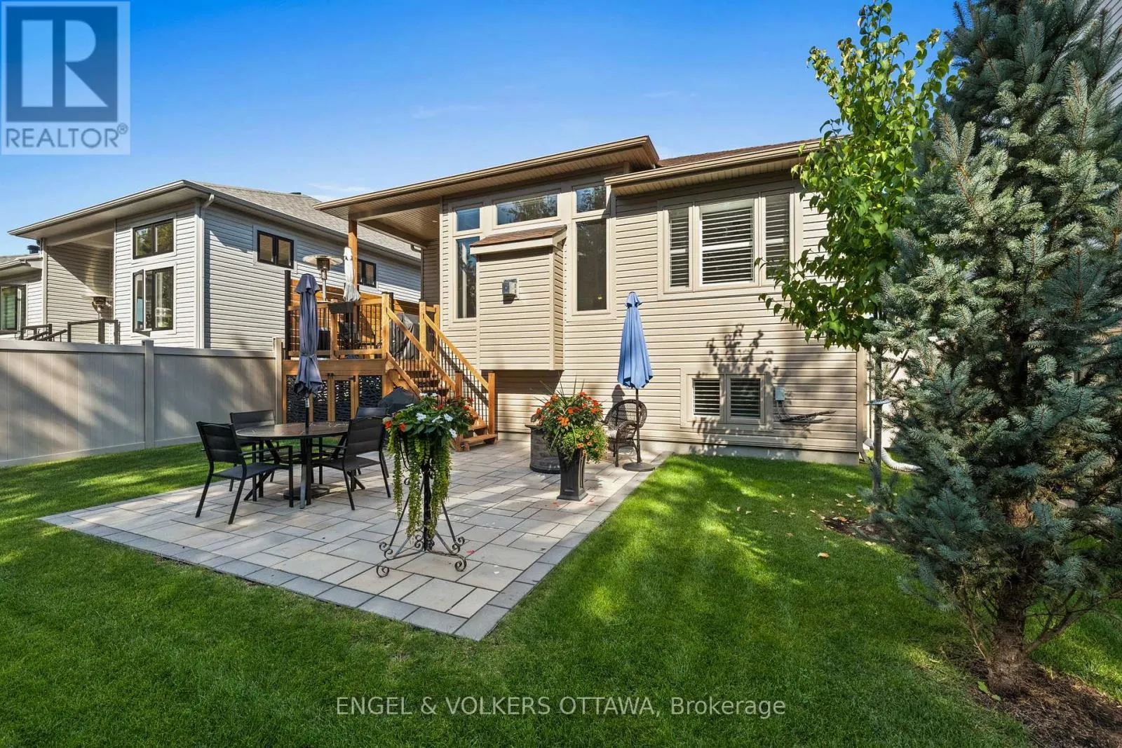 213 BLACKHORSE DRIVE