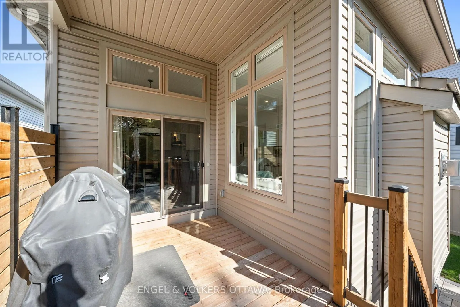 213 BLACKHORSE DRIVE
