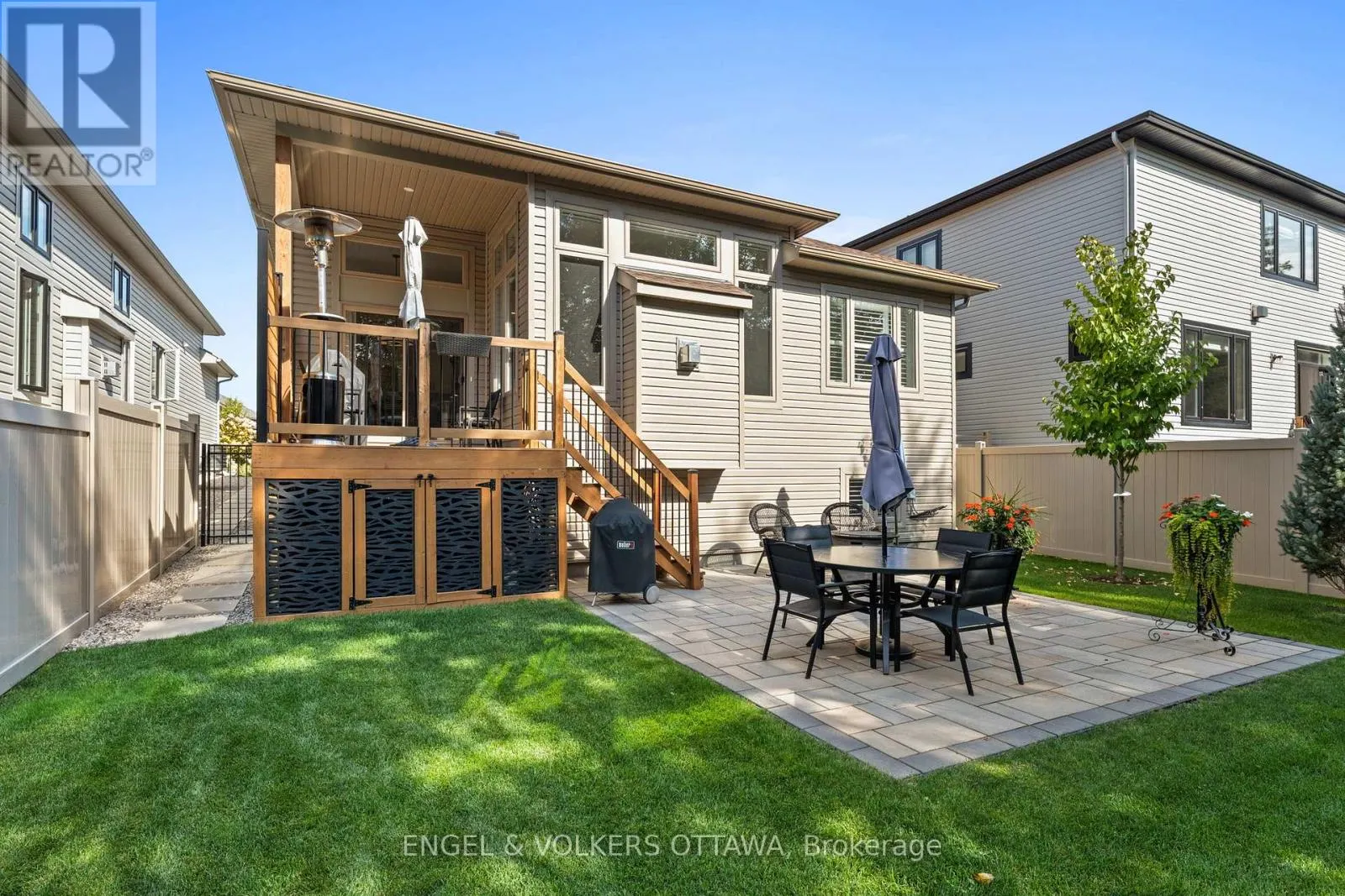 213 BLACKHORSE DRIVE