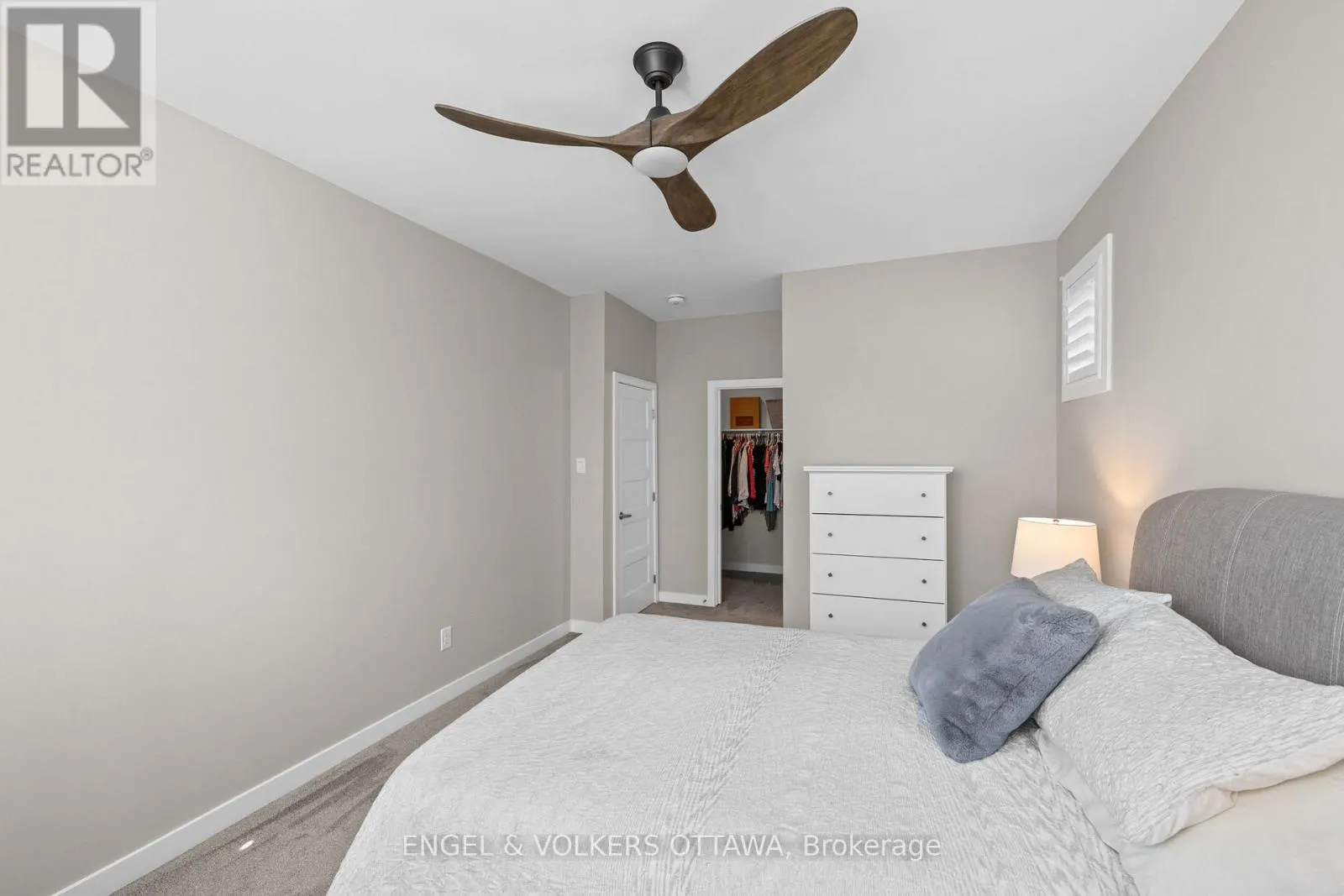 213 BLACKHORSE DRIVE