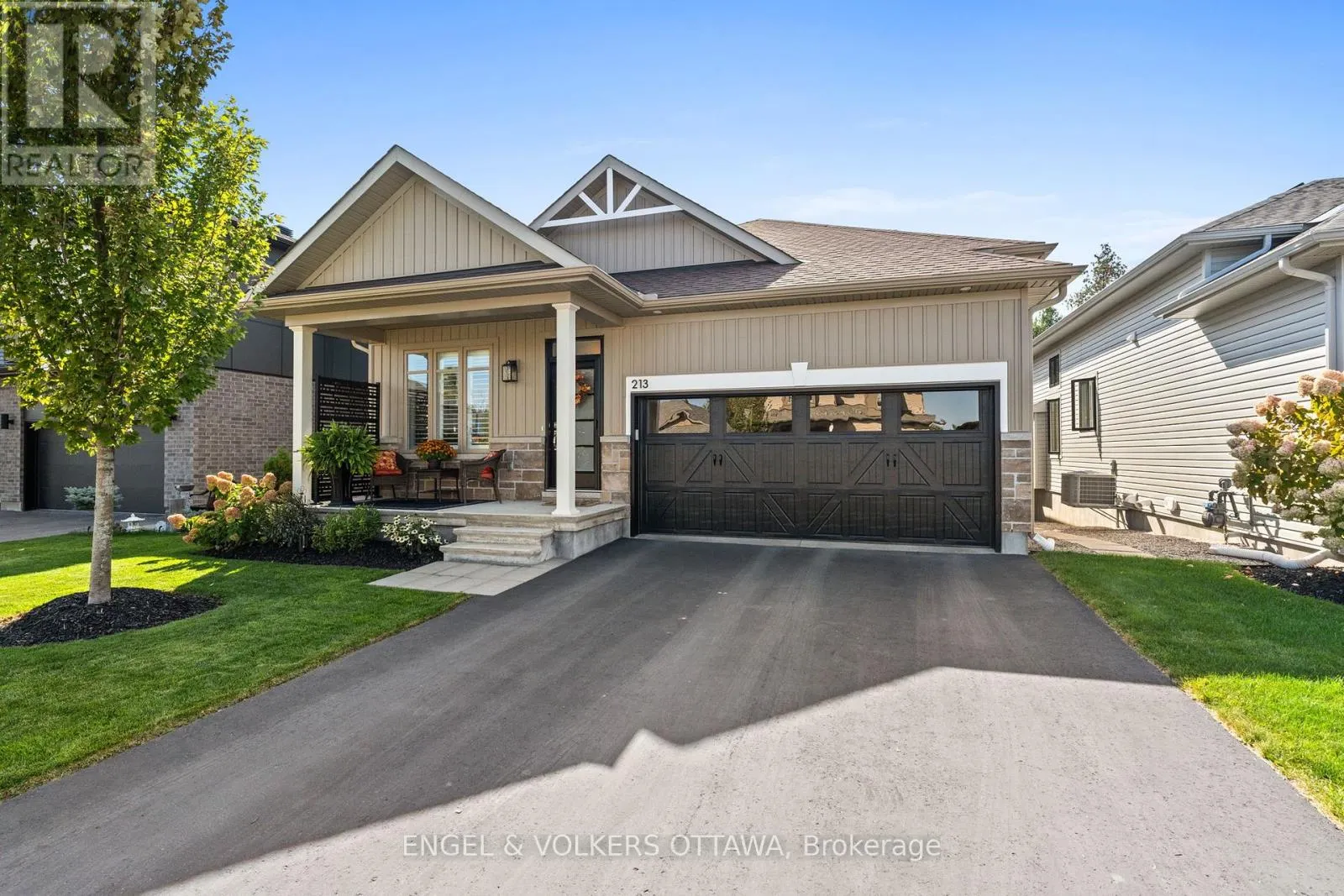 213 BLACKHORSE DRIVE