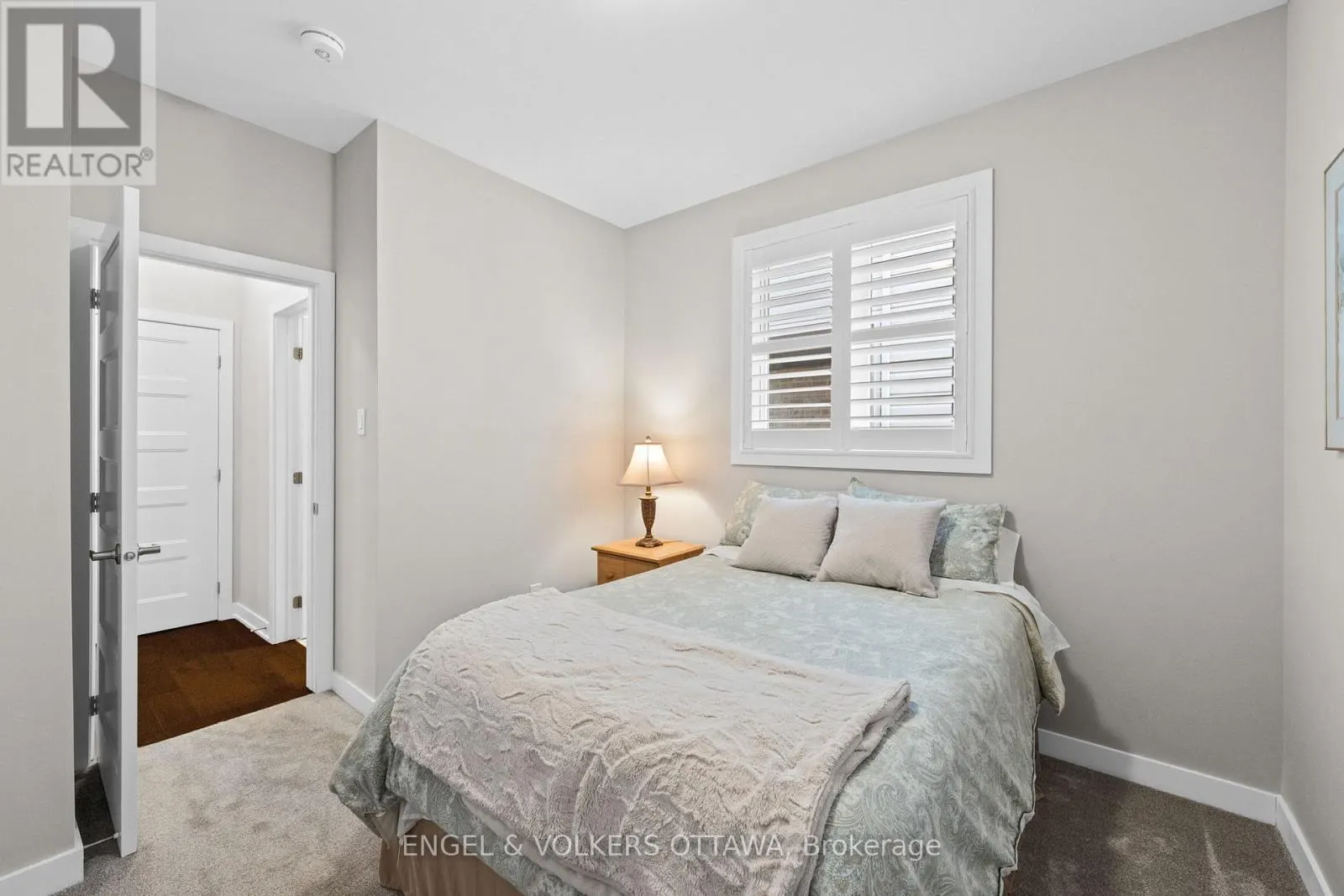 213 BLACKHORSE DRIVE