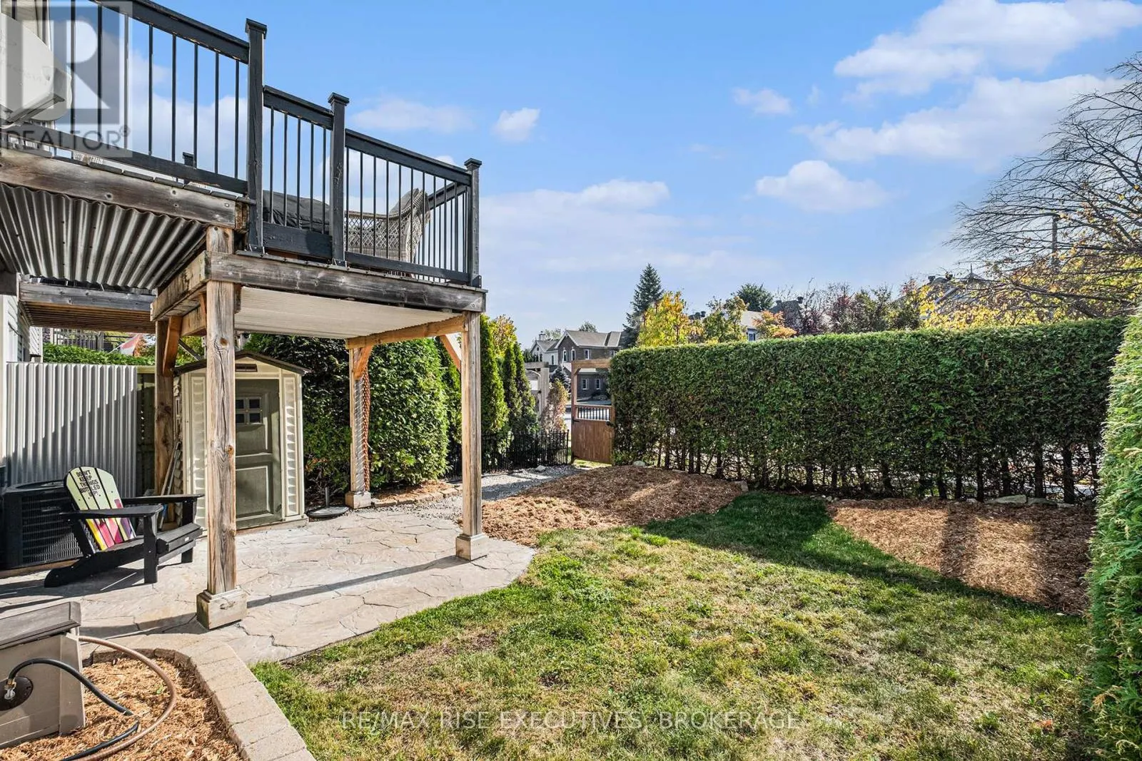 8 KINMOUNT PRIVATE