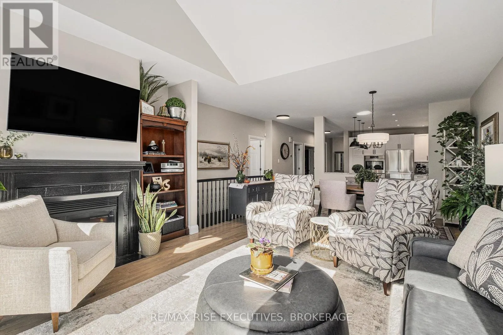8 KINMOUNT PRIVATE