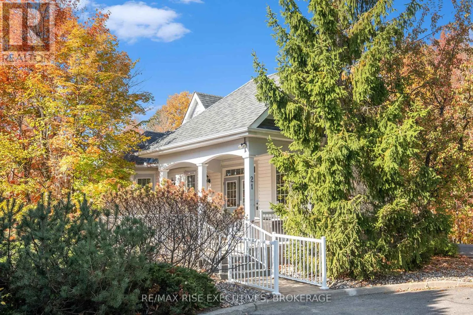 8 KINMOUNT PRIVATE