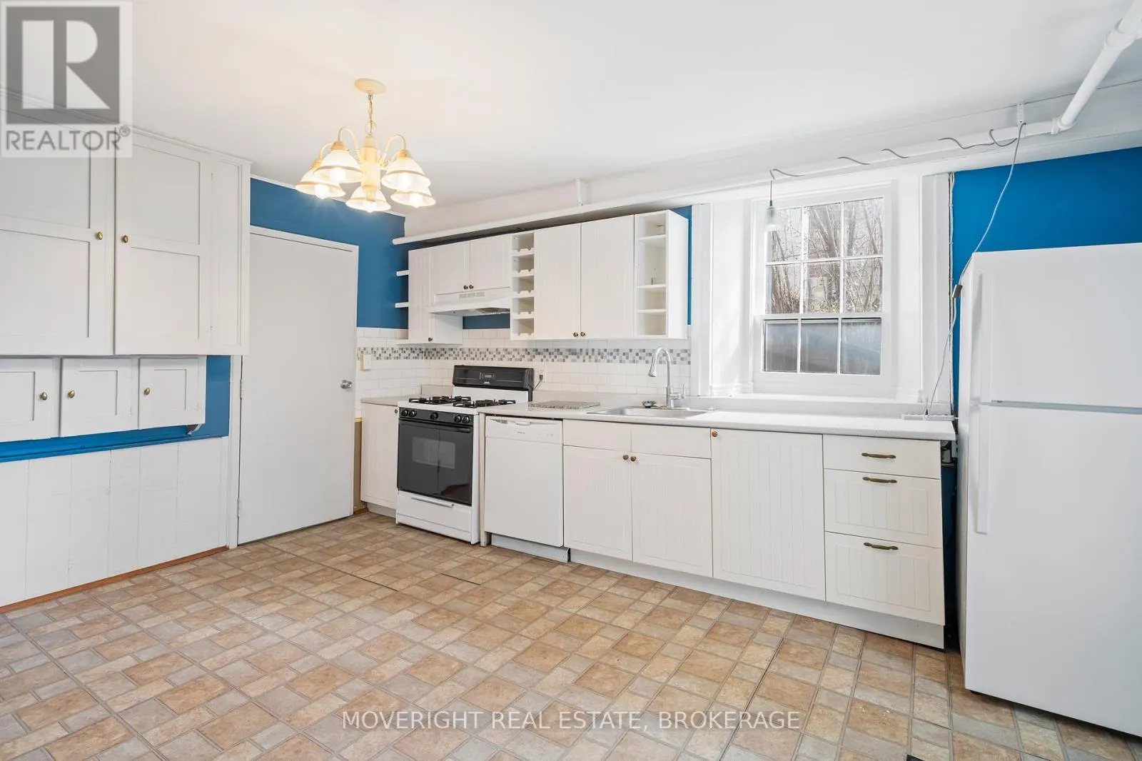 31 YATES STREET