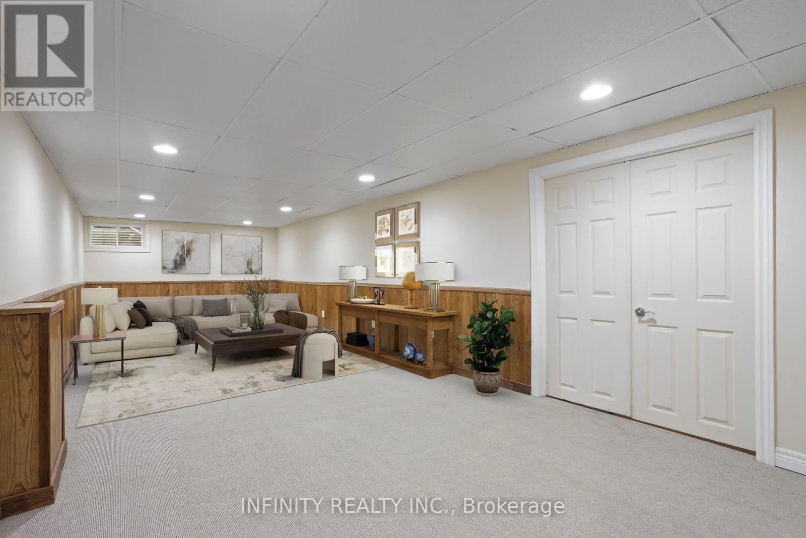 251 HUNT CLUB DRIVE
