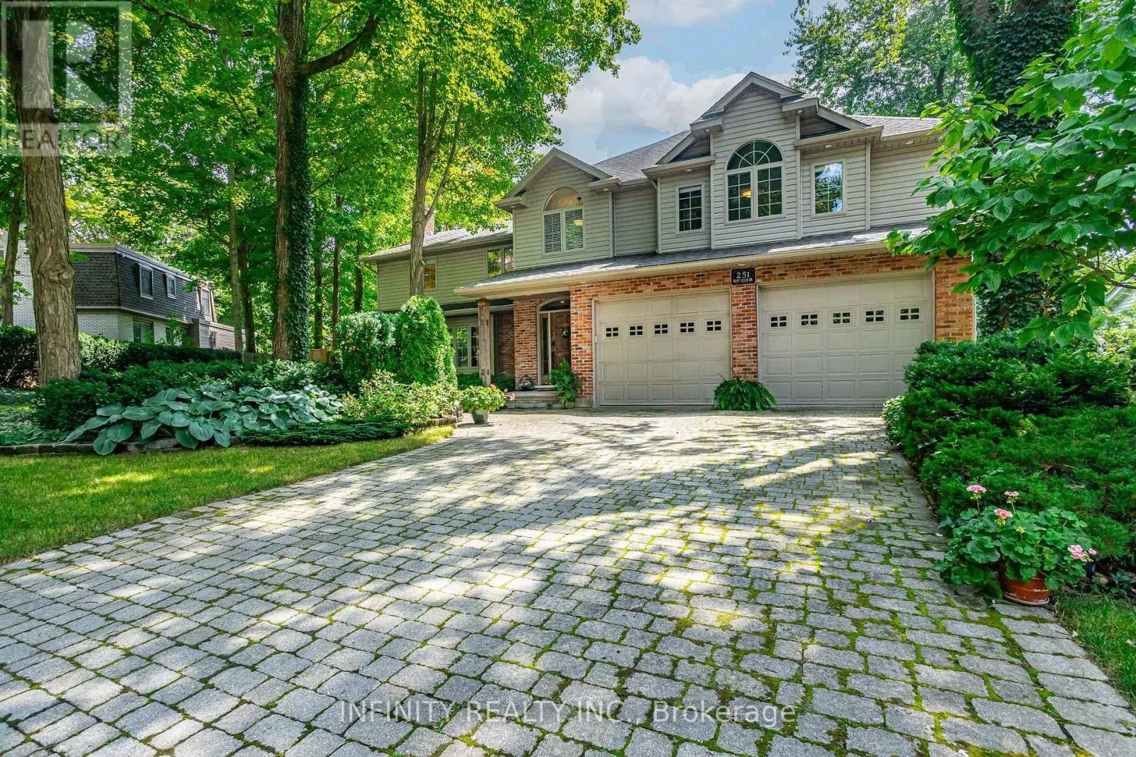 251 HUNT CLUB DRIVE