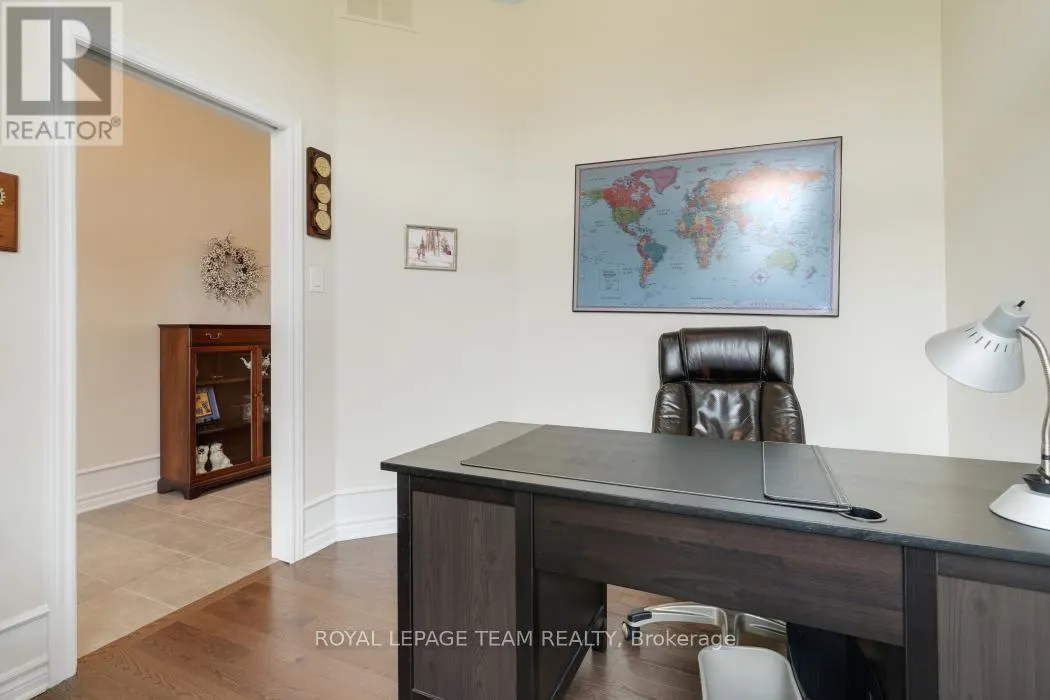 316 SERENADE CRESCENT W