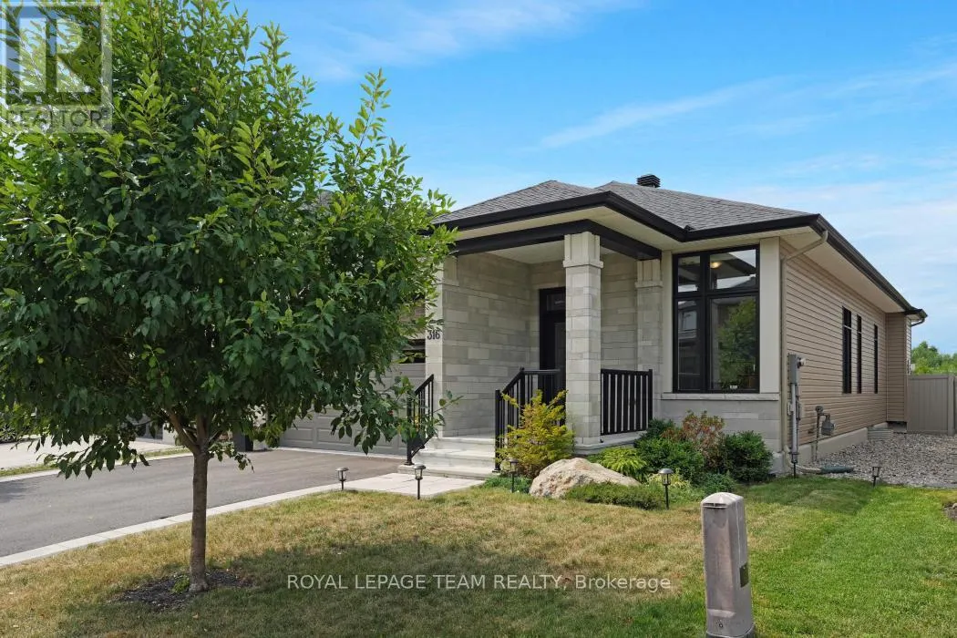 316 SERENADE CRESCENT W