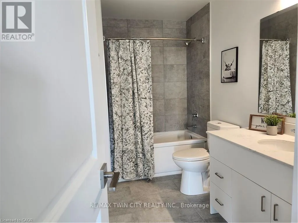 1211 - 15 GLEBE STREET