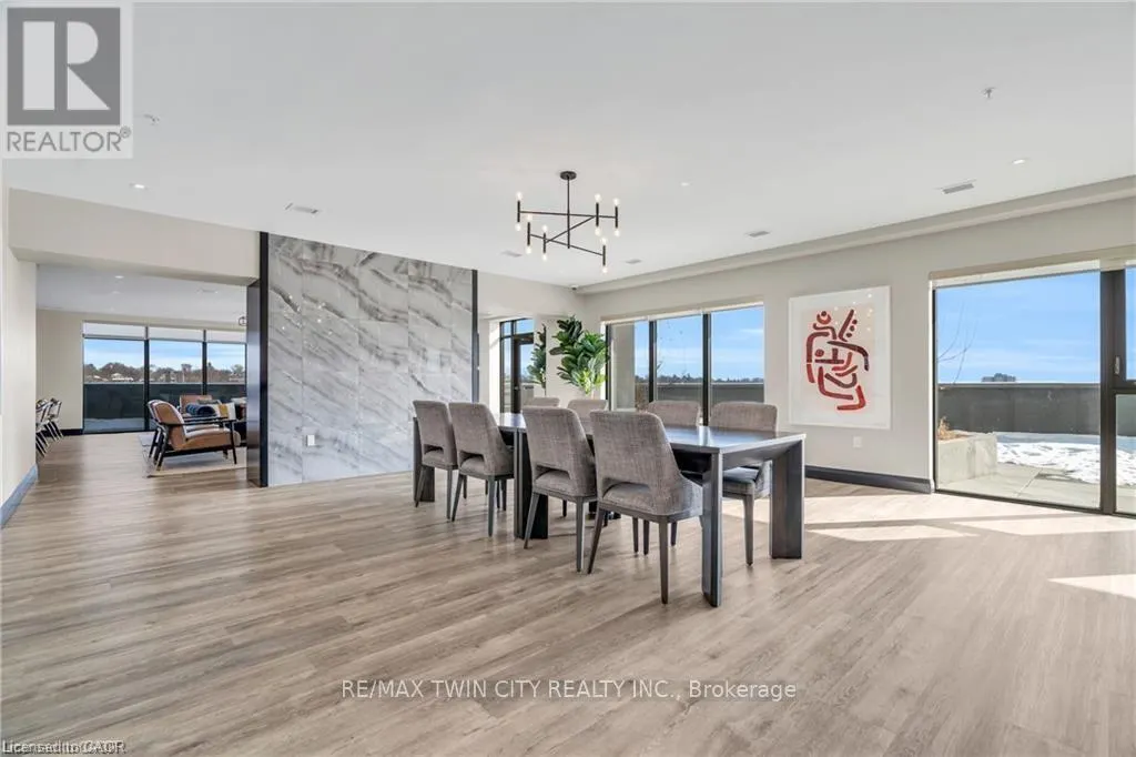 1211 - 15 GLEBE STREET