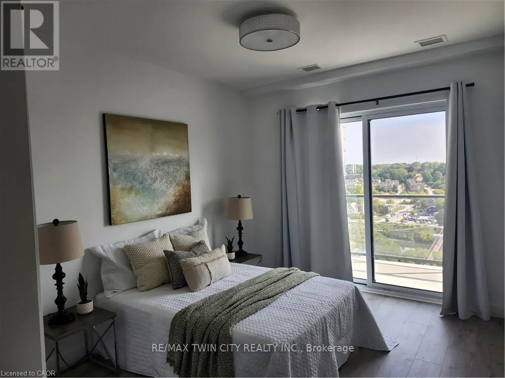 1211 - 15 GLEBE STREET