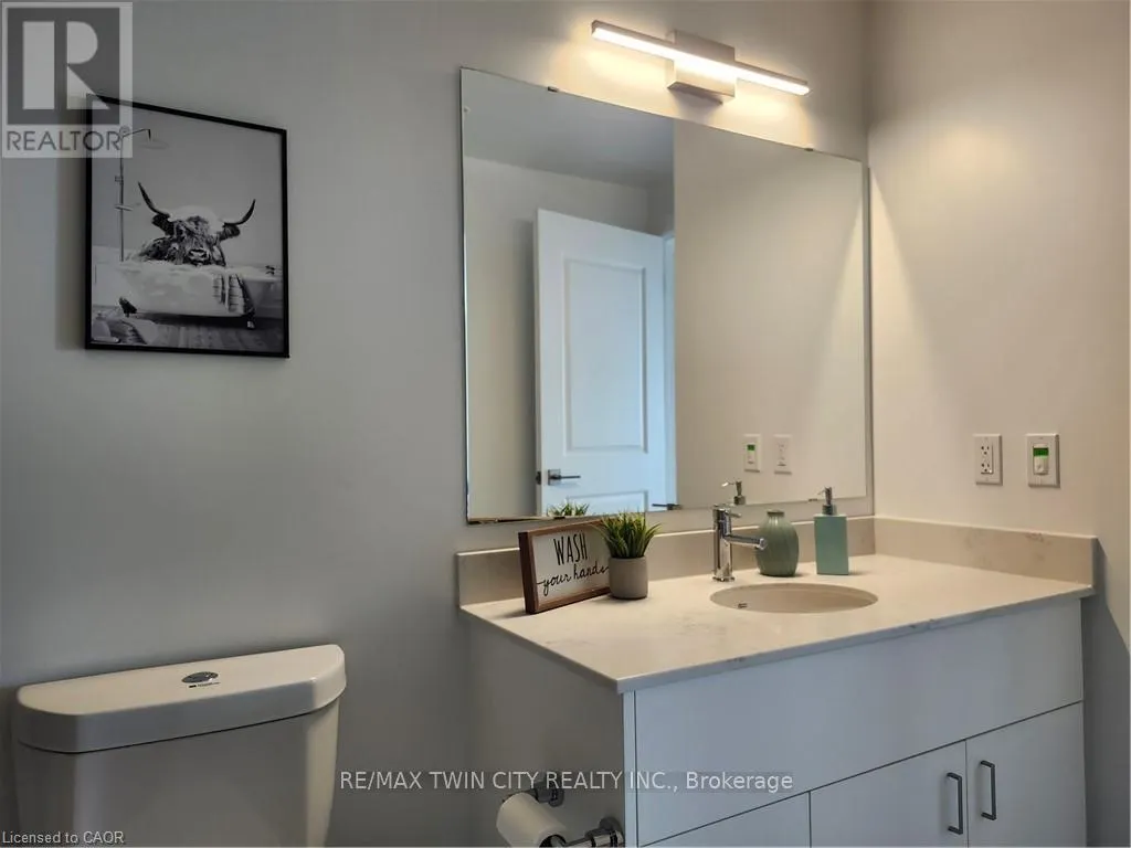 1211 - 15 GLEBE STREET