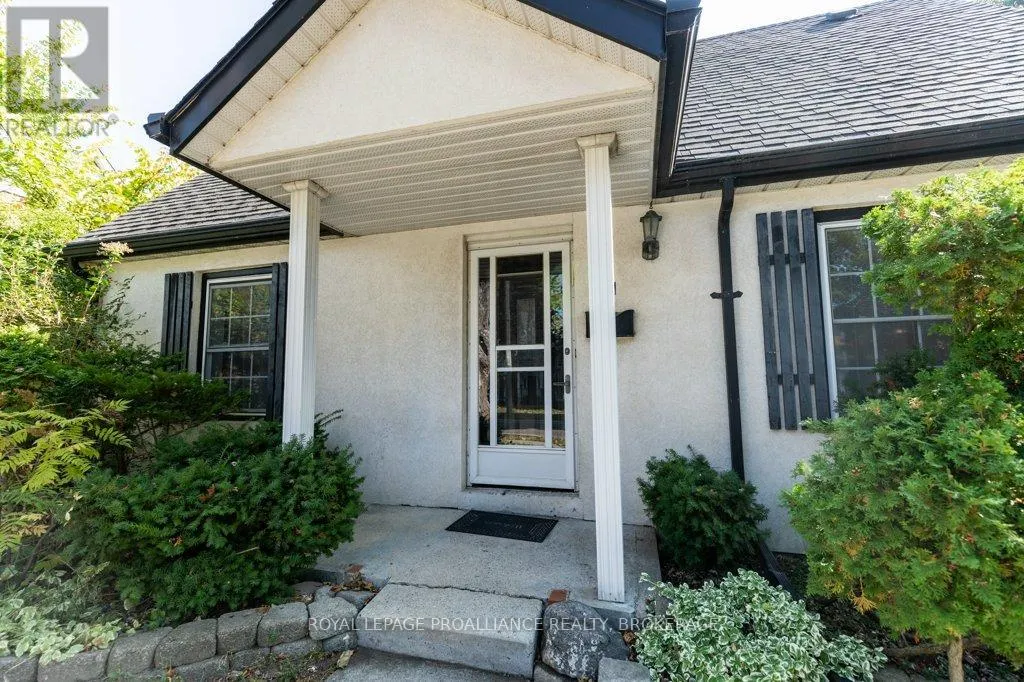 337 PALACE ROAD