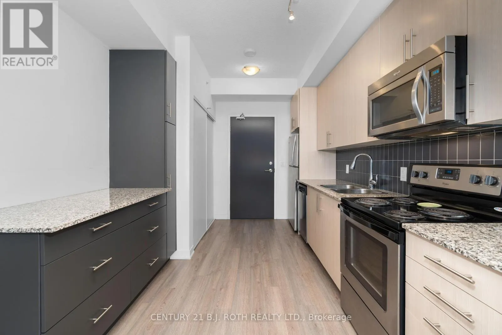 1507 - 85 DUKE STREET W