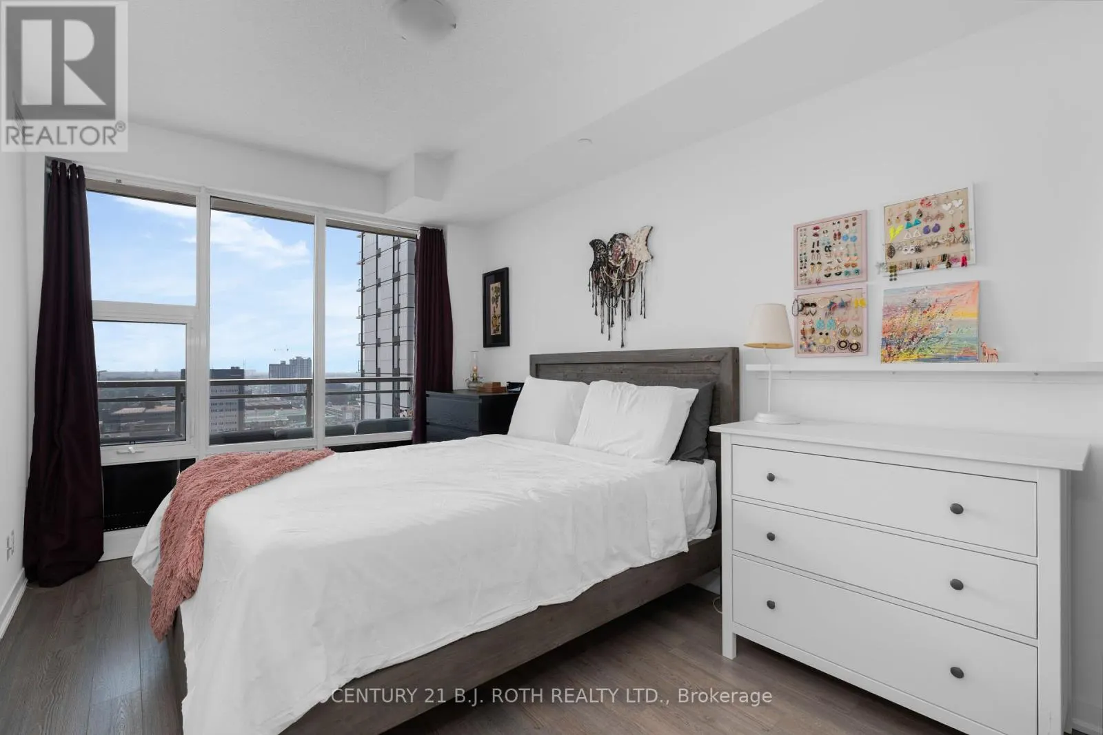 1507 - 85 DUKE STREET W