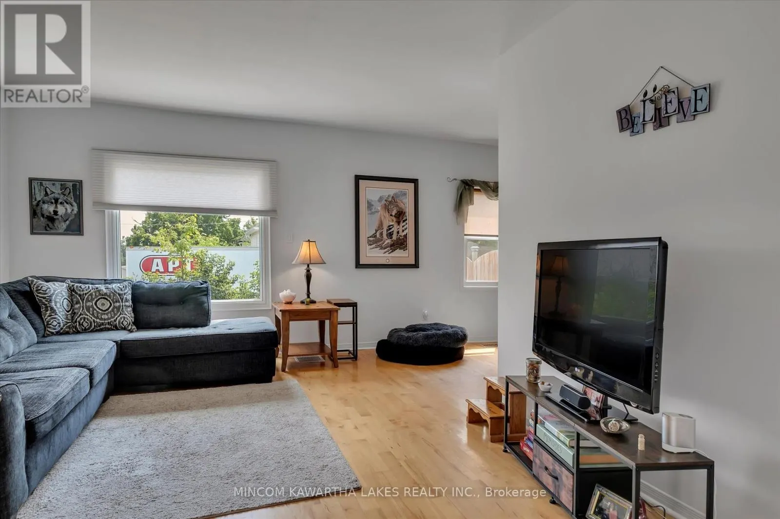 2466 QUEEN MARY STREET