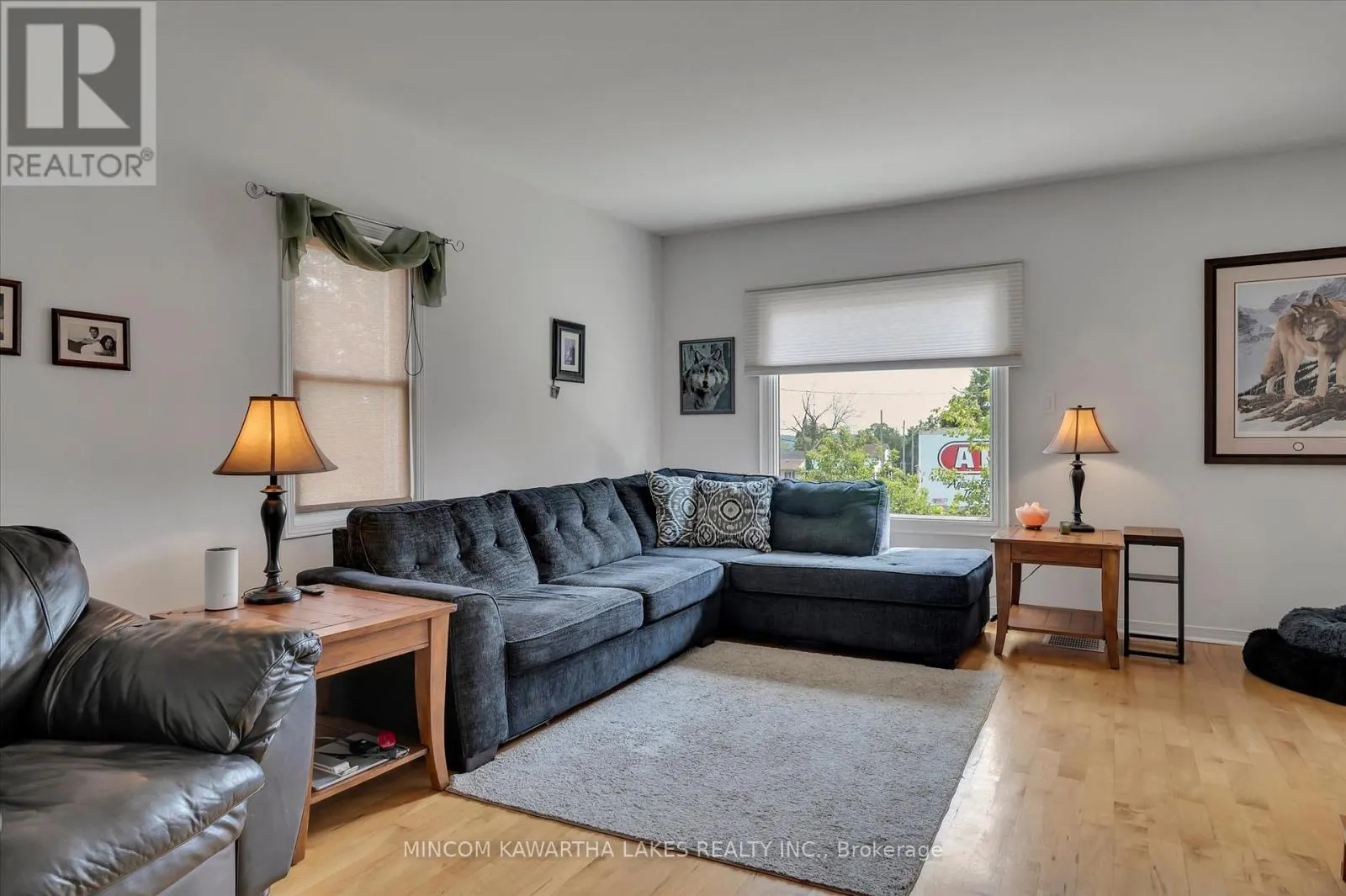 2466 QUEEN MARY STREET