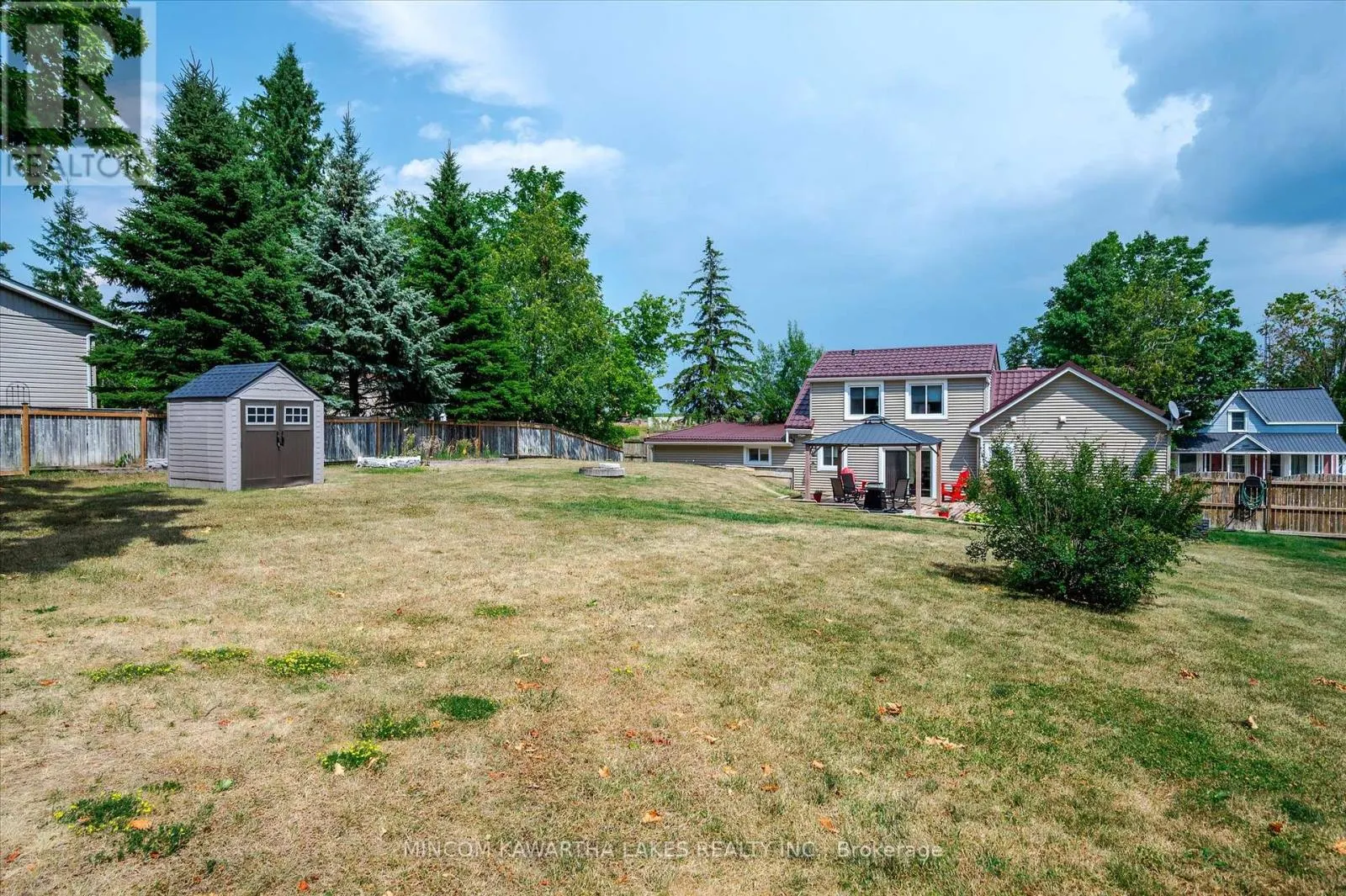 2466 QUEEN MARY STREET