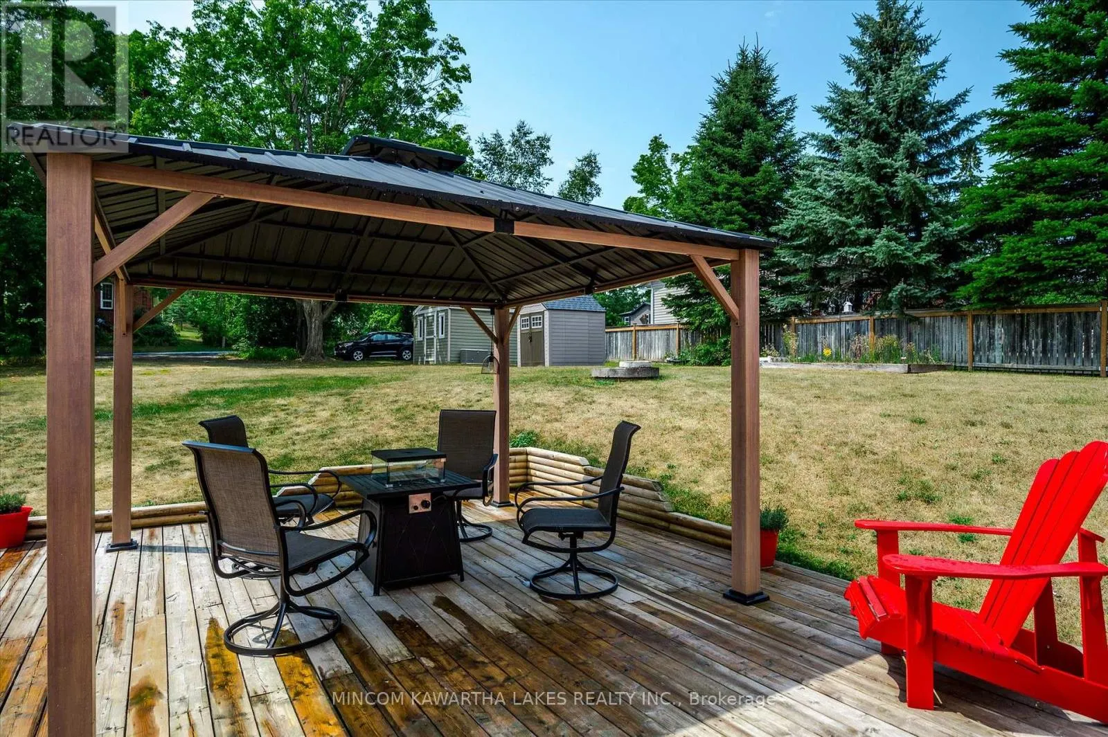 2466 QUEEN MARY STREET